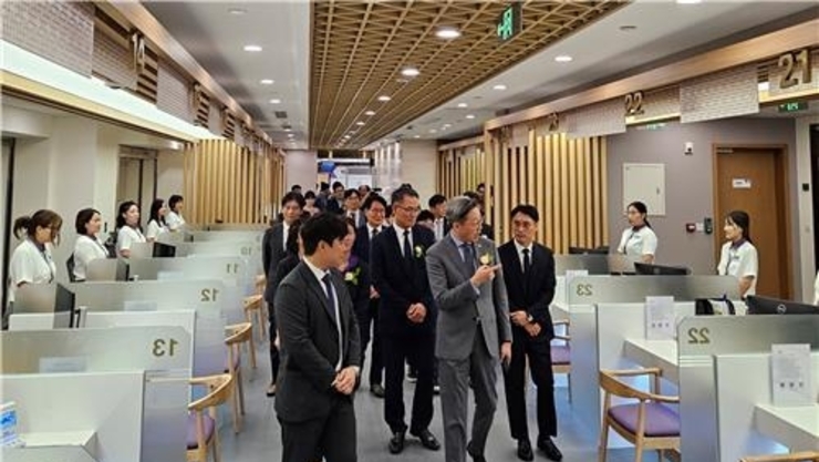 중국인 단체관광 허용에 맞춰 베이징에 '한국 비자 신청센터' 오픈
