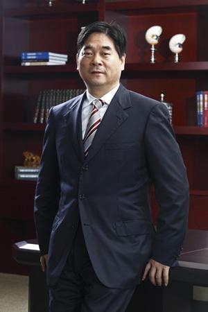 뉴타운홀딩스 회장 왕진화(王振華) 사진=바이두