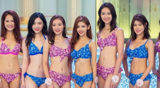 지난해 2019 미스 홍콩 결선방송에 오른 후보미인들의 비키니 화보 . TVB 화면 갭쳐