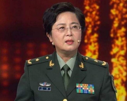 천웨이( 陈薇) 중국인민해방군 소장. 군사과학원군사의학영구원 바이오연구소 소장.