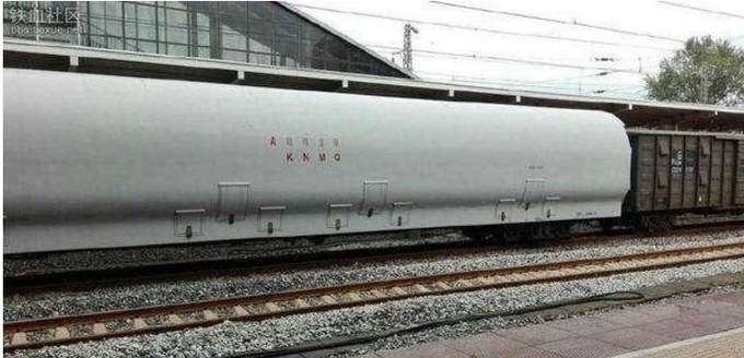 중국군사전문매체인 중국군왕 (中国军网) 이 포착한 열차로 전선에 이동중인 동펑( 东风)DF-41 미사일. 중국군왕 (中国军网)캡쳐.