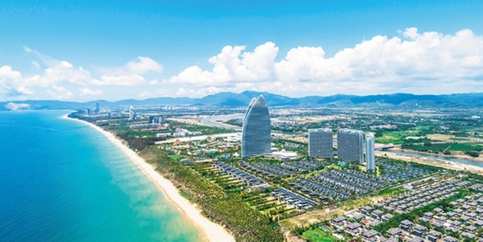 중국 남중국해로의 전진기지 하이난 섬 (海南岛)이자 하이난 성 ( 海南省)의 리조트해변 풍광. 앙시신원 캡쳐.
