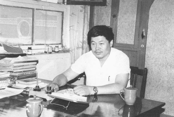 창업자 장스핑의 국영기업 공장장 시절 모습. 바이두 웨이보 캡쳐. 