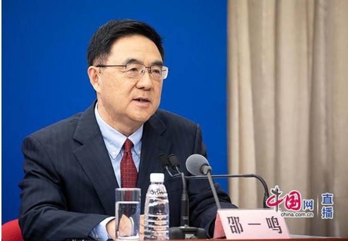중국질병통제센타 ( 中国疾控中心) 의 샤오이밍 (邵一鸣) 선임 연구관. 중국왕 캡쳐.