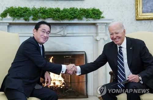 <strong>1월 13일 백악관서 정상회담하는 바이든 미국 대통령과 기시다 일본 총리. 사진=연합뉴스/한중21 제휴사</strong>