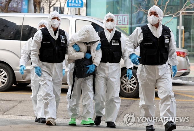 코로나19 확진 후 호텔 격리를 거부하고 도주한 40대 중국인 A씨가 1월 5일 검거됐다. 사진=연합뉴스/한중21 제휴사