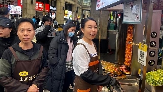 중국 상하이 쓰징 야시장. 사진=연합뉴스/한중21 제휴사