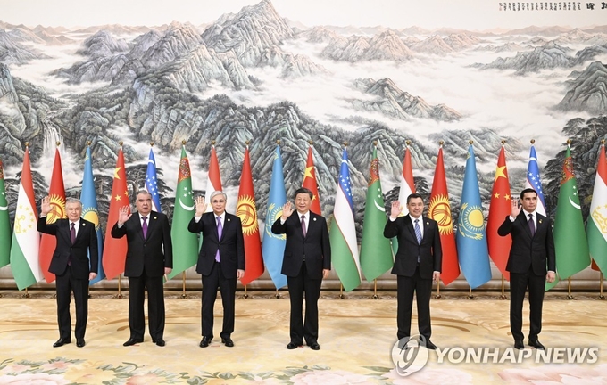 <strong>5월 18~19일 중국 시안에서 열린 중국-중앙아시아 5개국 정상회담. 사진=연합뉴스/한중21 제휴사</strong>