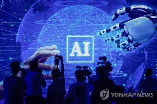 화웨이가 상하이에서 새 운영체계를 발표하는 모습 상하이=EPA/연합