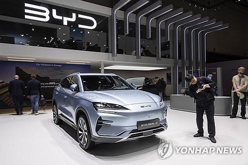 스위스 모터쇼에 전시된 중국 BYD의 '실 유'(SEAL U). 사진=연합뉴스