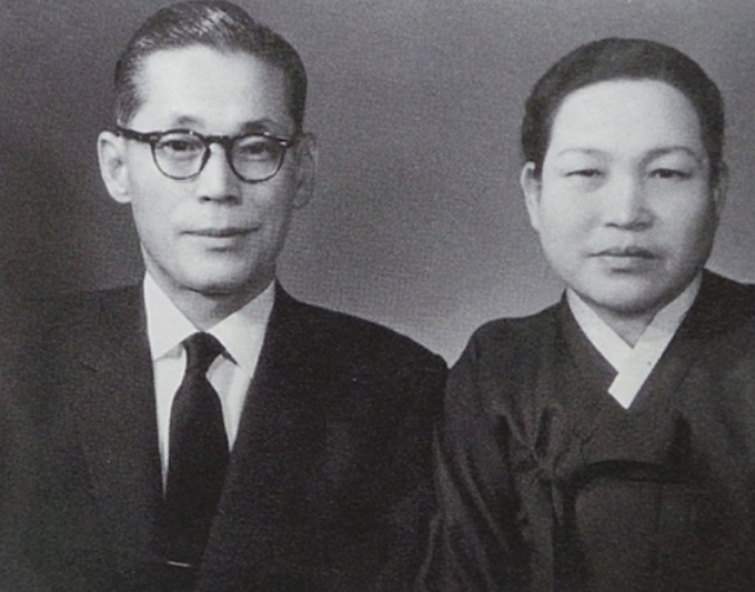 호암과 부인 박두을 여사 (1947) ⓒ삼성그룹